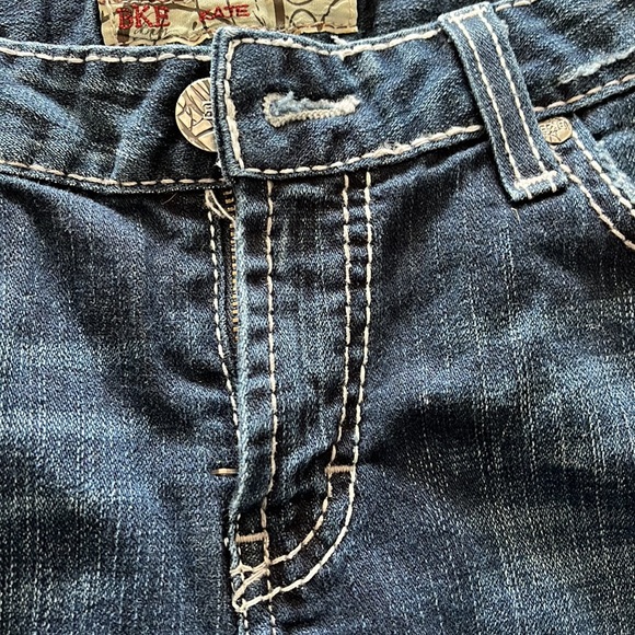 BKE Capris Jeans - Picture 5 of 10
